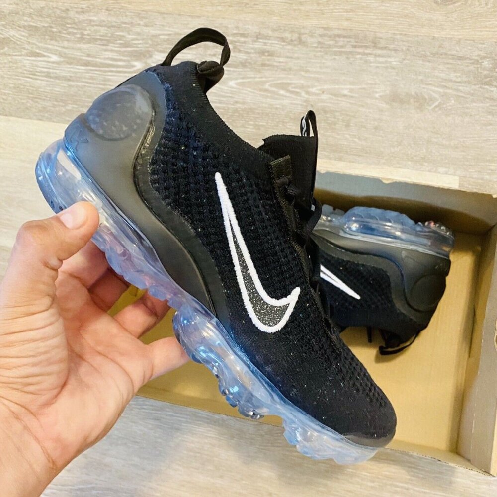 NIKE AIR VAPORMAX FLYKNIT BLACK WOMEN'S US SIZE 9 BRAND NEW IN BOX
